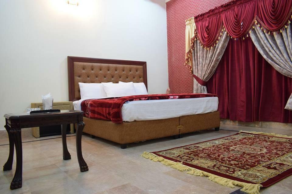 Royal Emirates Residence Abbottabad Eksteriør bilde