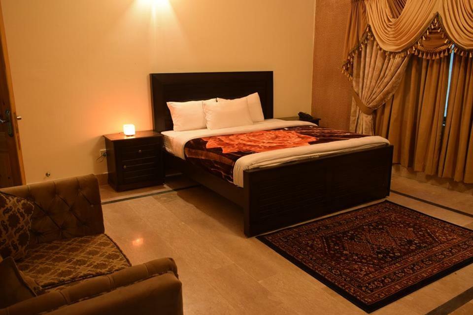 Royal Emirates Residence Abbottabad Eksteriør bilde